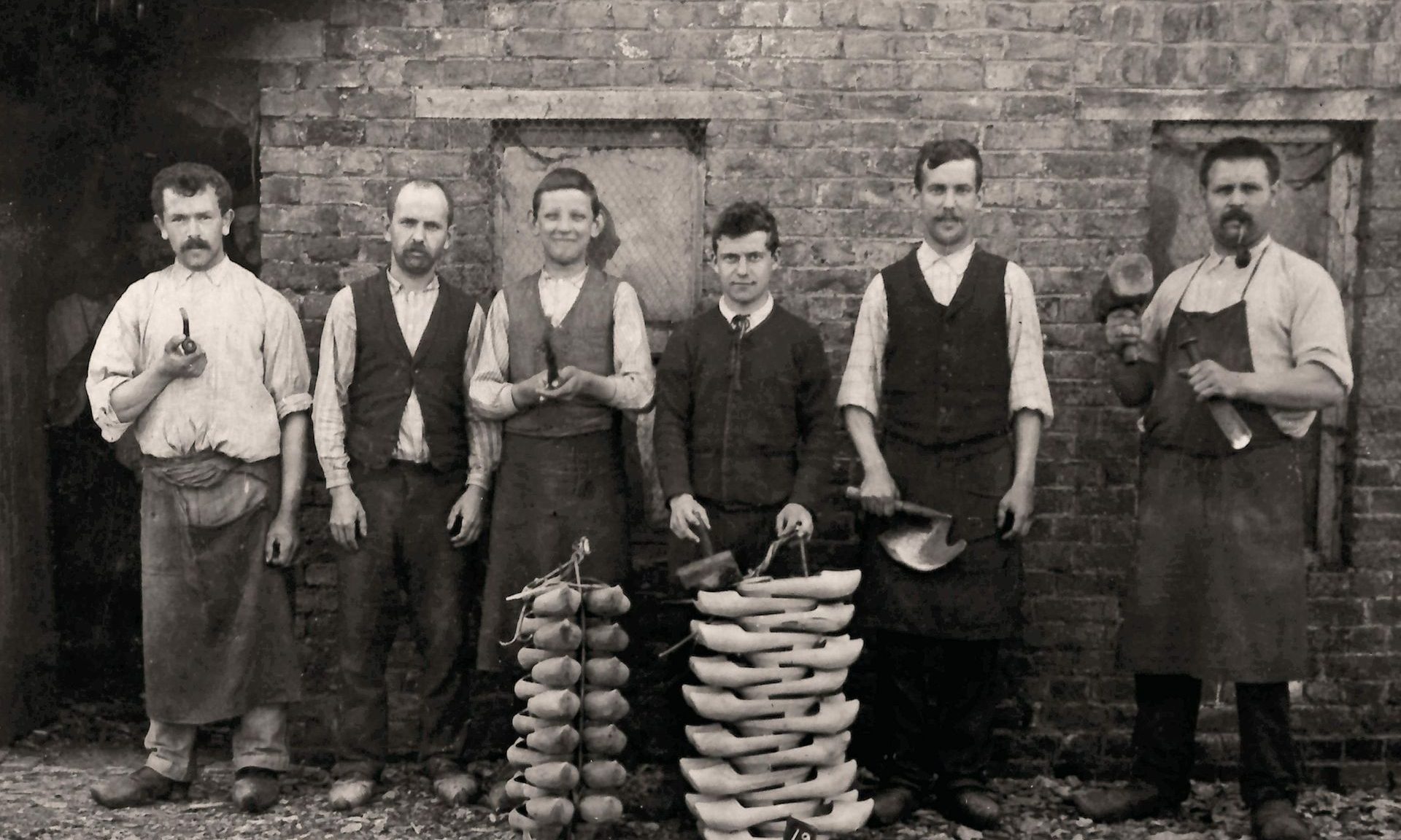 135 A Sabterie artisanale de la rue Longue Nismes Coll G Yernaux